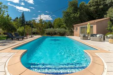 Maison De Vacances pour 9 Personnes dans Salon-de-Provence, Région d'Aix-en-Provence, Photo 1