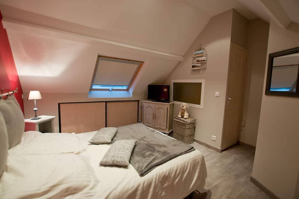 Gite 7 personnes, 300m de la mer, commerces, tout confort, Agon-Coutainville. in Agon-Coutainville, Région de Coutances