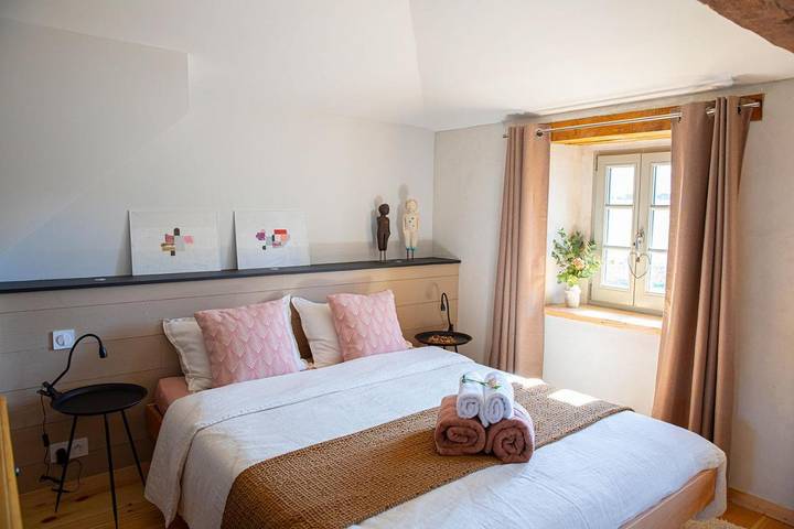 Chambre d’hôte pour 2 personnes, avec Jacuzzi et Terrasse ainsi que Jardin et Sauna