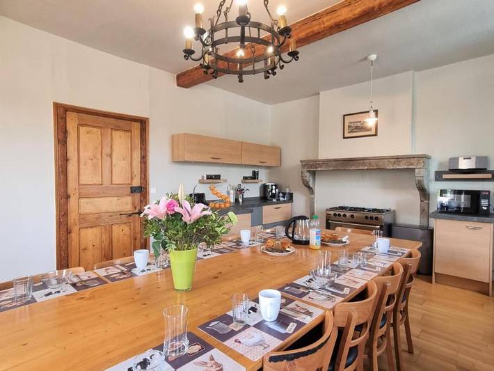 Location de vacances pour 6 personnes, avec terrasse et piscine dans Mornand-en-Forez - 2