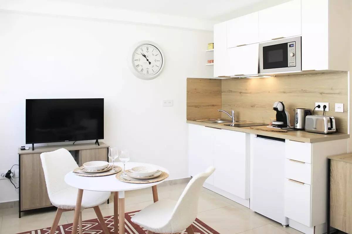 Studio entier, Studio pour 2 Personnes in Bagnolet, Seine-Saint-Denis