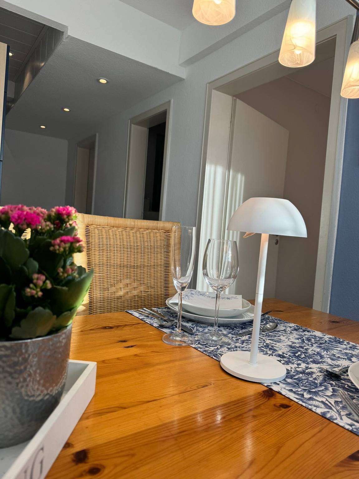 Ganze Wohnung, Baden-Chalet – Charmantes Apartment mit Blick über das Rheintal in Bühl, Mittlerer Schwarzwald