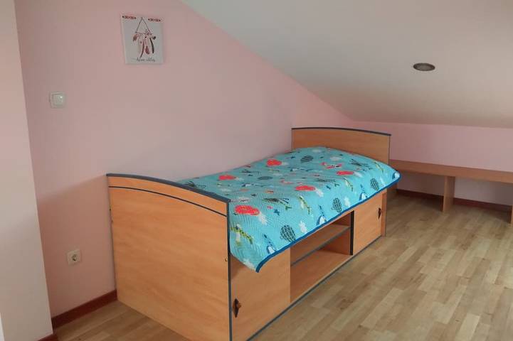 Gîte pour 5 personnes, avec jardin dans Venade - 2