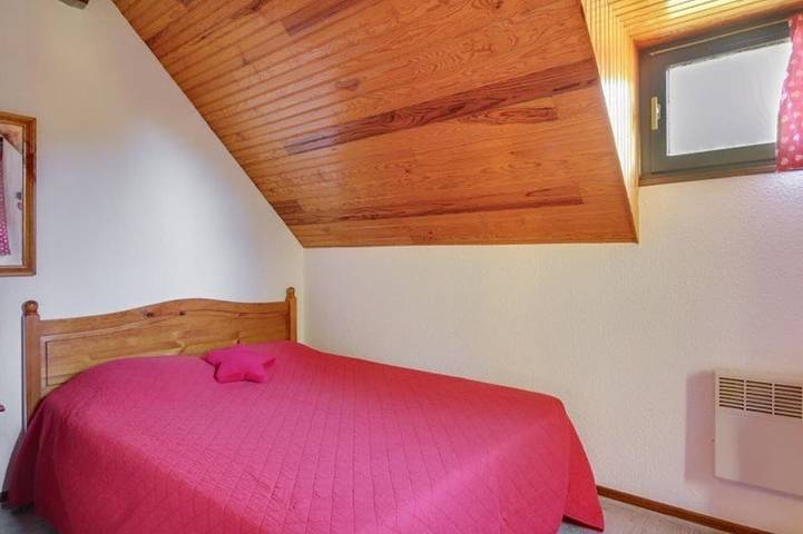Ganze Wohnung, Duplex-T3 für 6 Pers. mit Kamin und Balkon in Esquièze-Sère in Esquièze-Sère, Nationalpark Pyrenäen