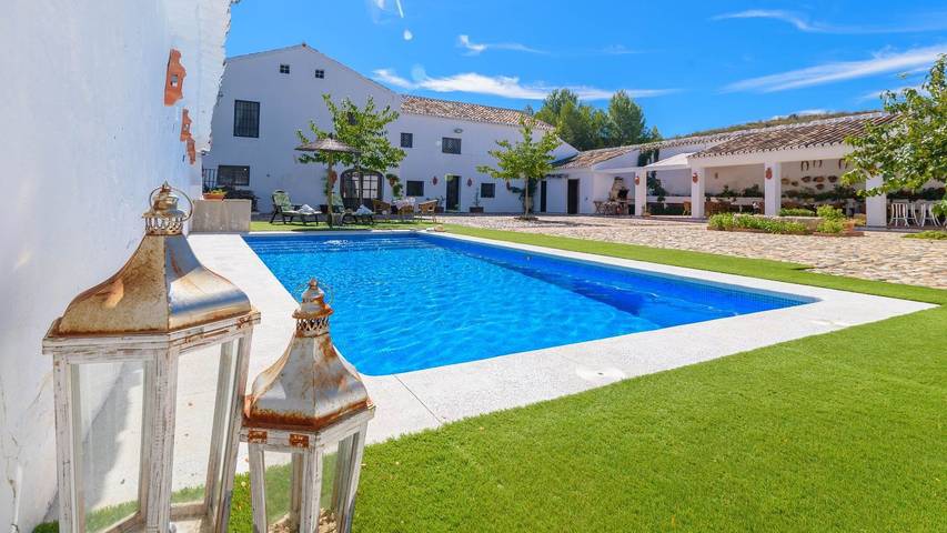 Casa rural para 20 personas, con piscina y balcón/terraza, Se admiten mascotas en Archidona - 3