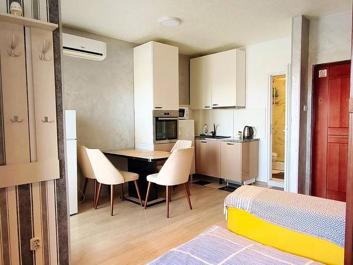 Ferienwohnung für 4 Personen, mit Balkon und Terrasse sowie Ausblick in Bar - 2