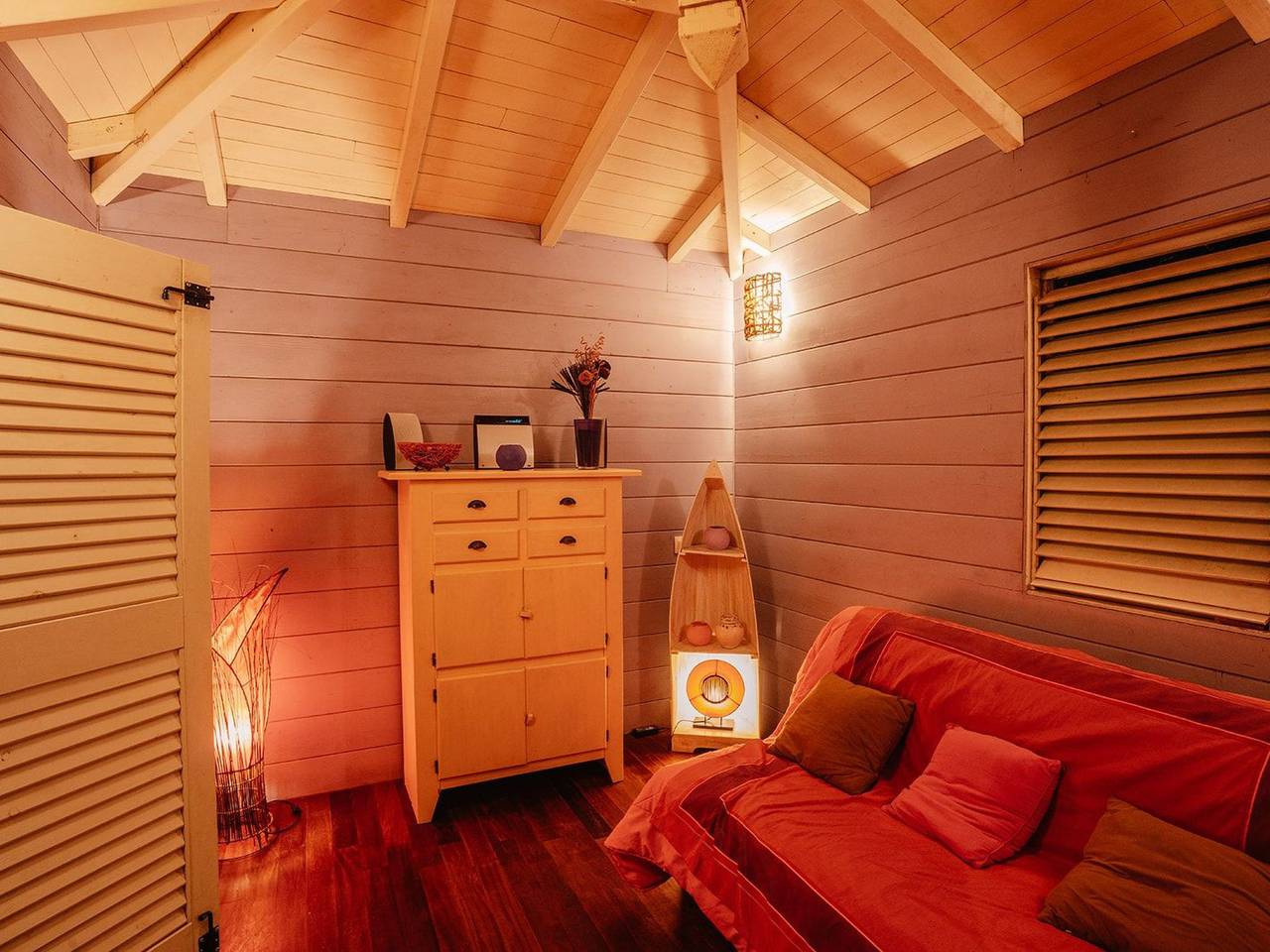 Cabane Aux Etoiles Au Jardin des Colibris (Sternenhütte im Garten der Hummingbi in Deshaies, Guadeloupe