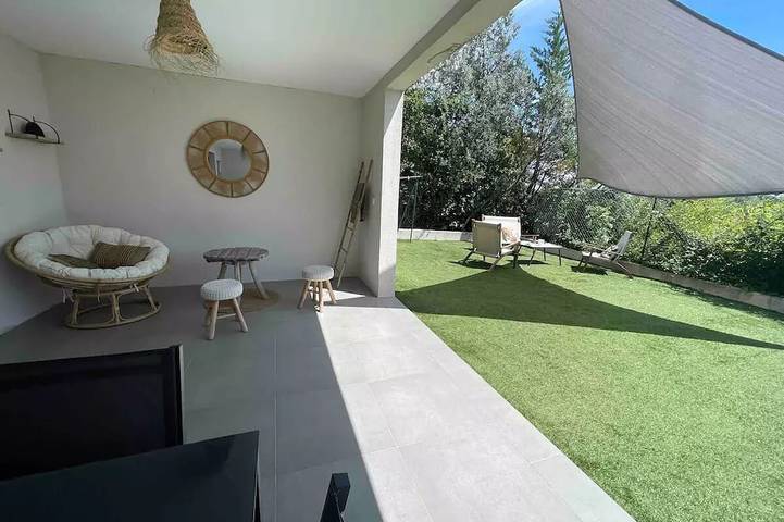 Appartement de vacances pour 4 personnes, avec Jacuzzi et Jardin