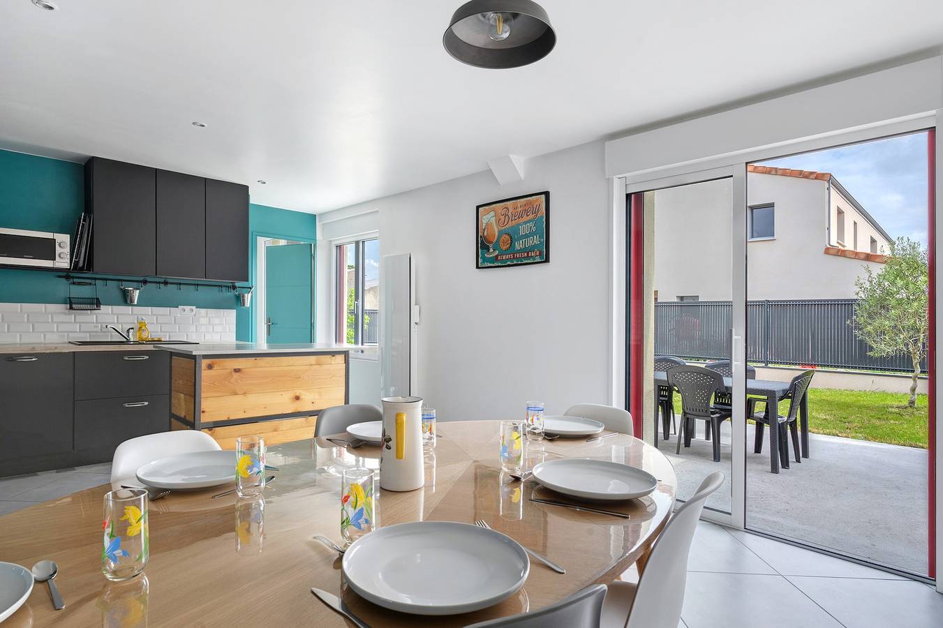 Maison de ville avec Jardin 6p, terrasse privée et Wi-Fi in Tiffauges, Vallée de la Loire