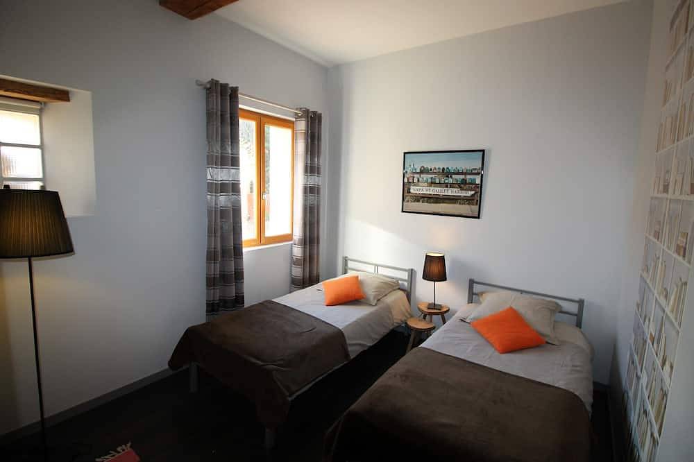 Mas du Domaine de Montcalm in Thuir, Côte méditerranéenne (France)