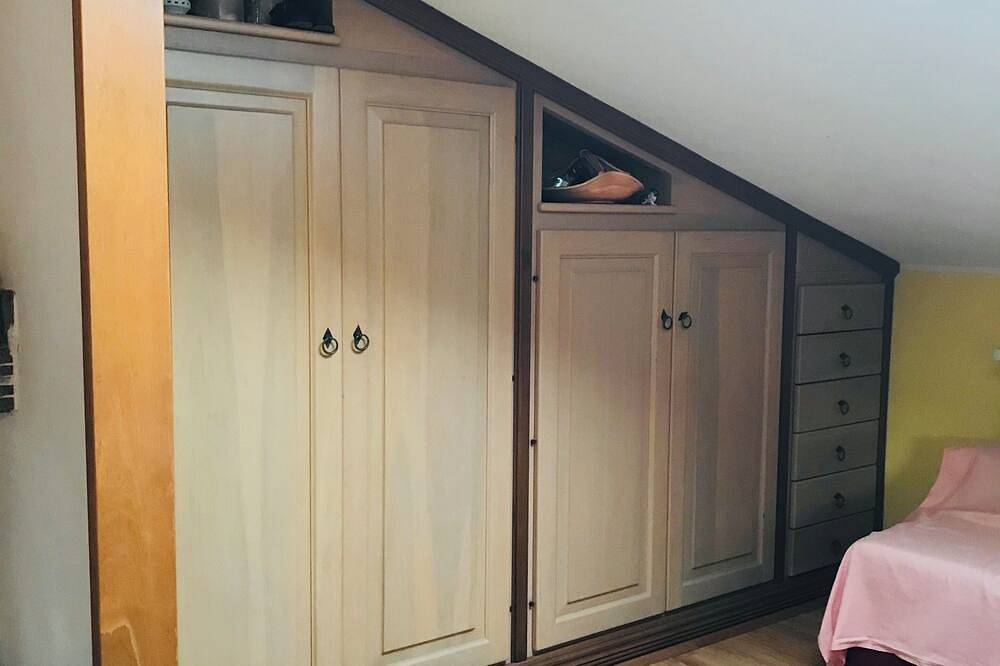 Spacious holiday home near the sea with courtyard perfect for families & friends in Siniscola, Provincia di Nuoro