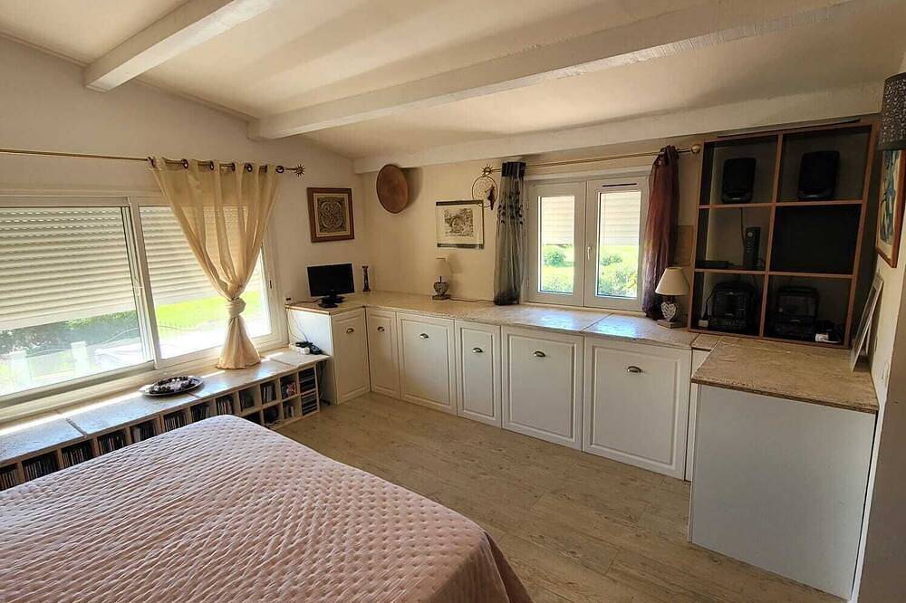 Meerblick, 70 m vom Strand entfernt, schönes Haus von 180m2, mit großem Garten in Poggio-Mezzana, Corte und Umgebung