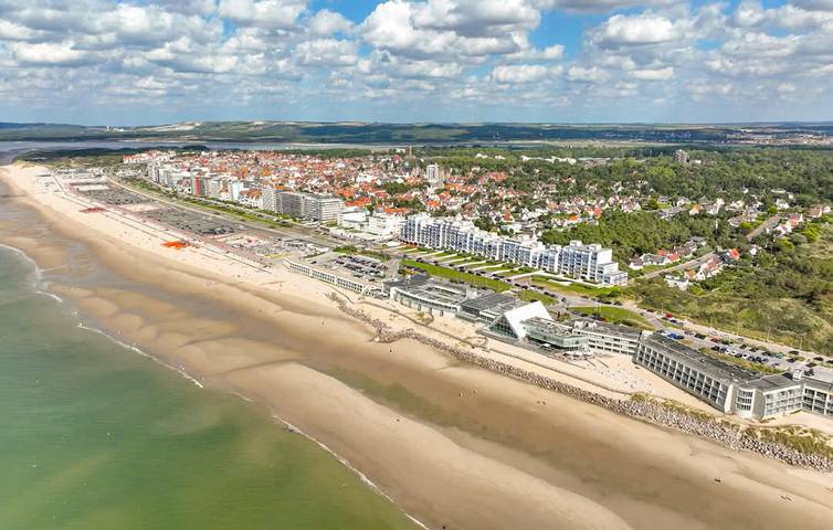 Appartement de vacances entier, Appartement confortable en bord de mer : à 100 m des restaurants et à 300 m de la plage in Sainte Cécile Plage, Camiers