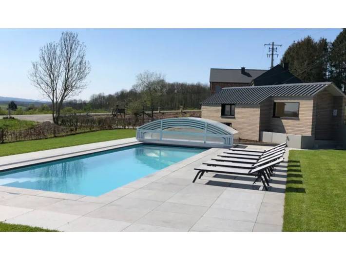 Ferienhaus für 10 Personen, mit Terrasse und Garten sowie Pool und Sauna
