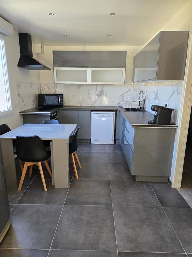 Gîte pour 4 personnes, avec jardin dans Base Nature François Léotard