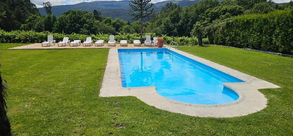 Location de vacances pour 10 personnes, avec terrasse et piscine à A Cañiza - 4