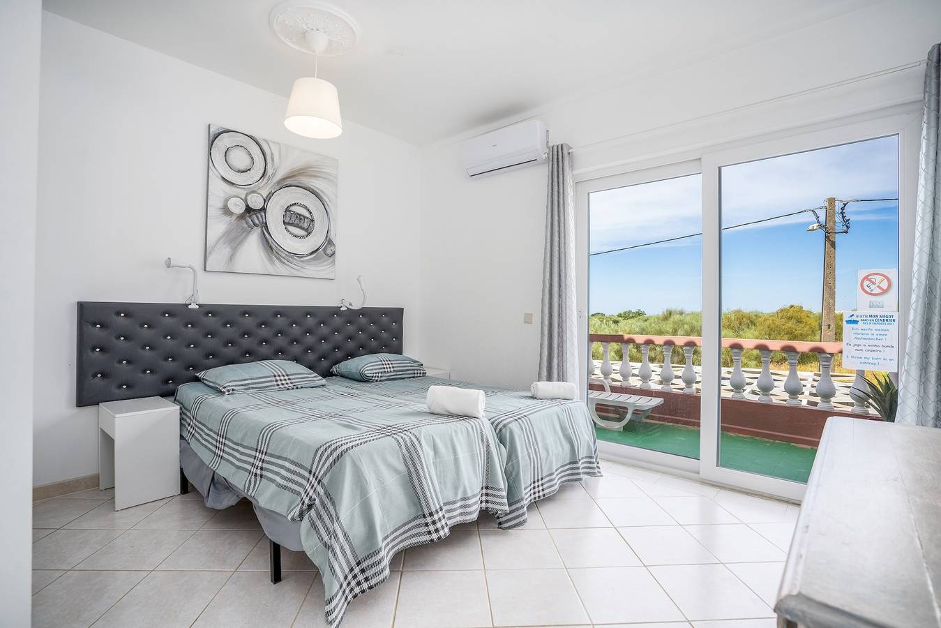 Chambre 'São Rafael' avec piscine partagée, Wi-Fi et climatisation in Pêra, Alcantarilha e Pêra