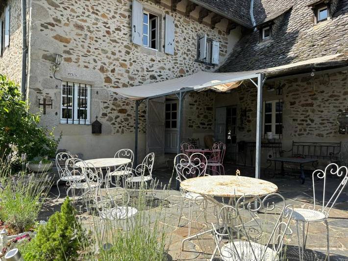 Maison d’hôte pour 4 personnes, avec vue et terrasse ainsi que jardin et piscine dans le Cantal - 4