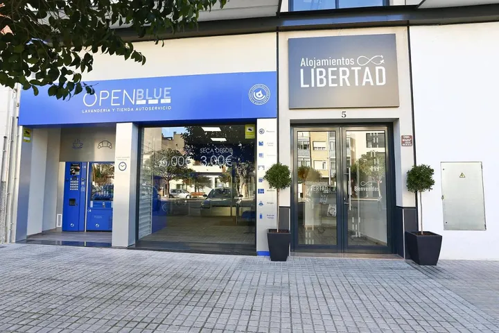 Aparthotel para 4 personas, con vistas y terraza - 1