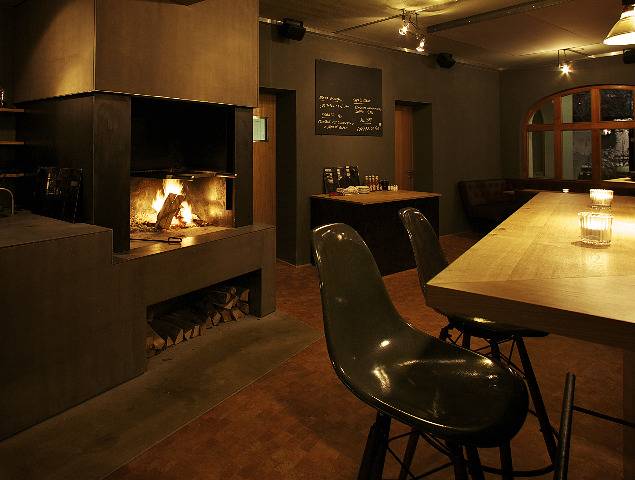 Arena Lodge - 4Bed room with bunk bed and two single beds in the basement in Flims-Dorf, Flims