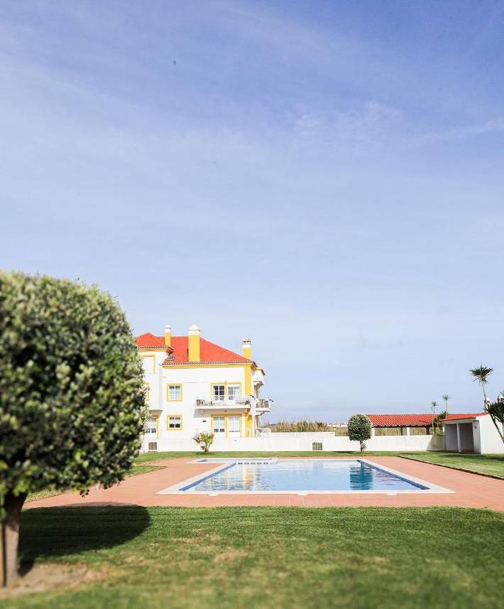 Ferienwohnung für 5 Personen, mit Pool und Garten sowie Kinderpool in Baleal