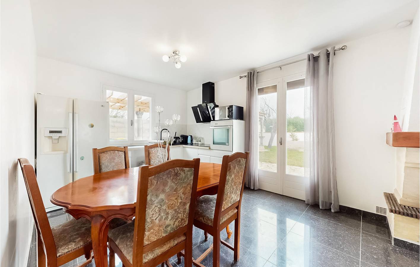 Appartement de charme avec parking, jardin et TV - 700m de Médis in Médis, Côte de Beauté