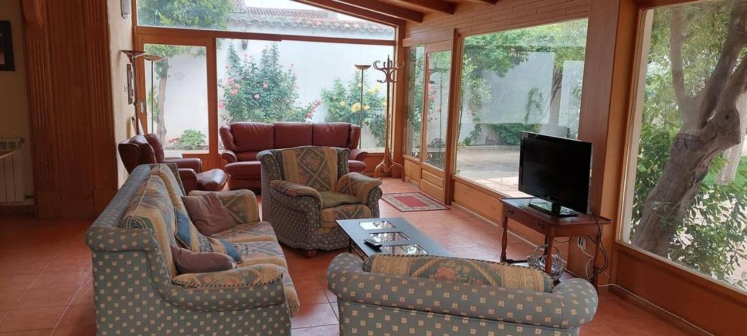 Casa de vacaciones para 23 personas, con jacuzzi y piscina además de jardín y balcón en Sierra Morena de Ciudad Real - 4