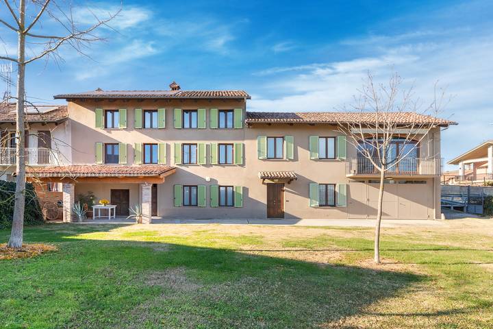 Casa vacanza per 6 persone, con Balcone e Giardino a Govone