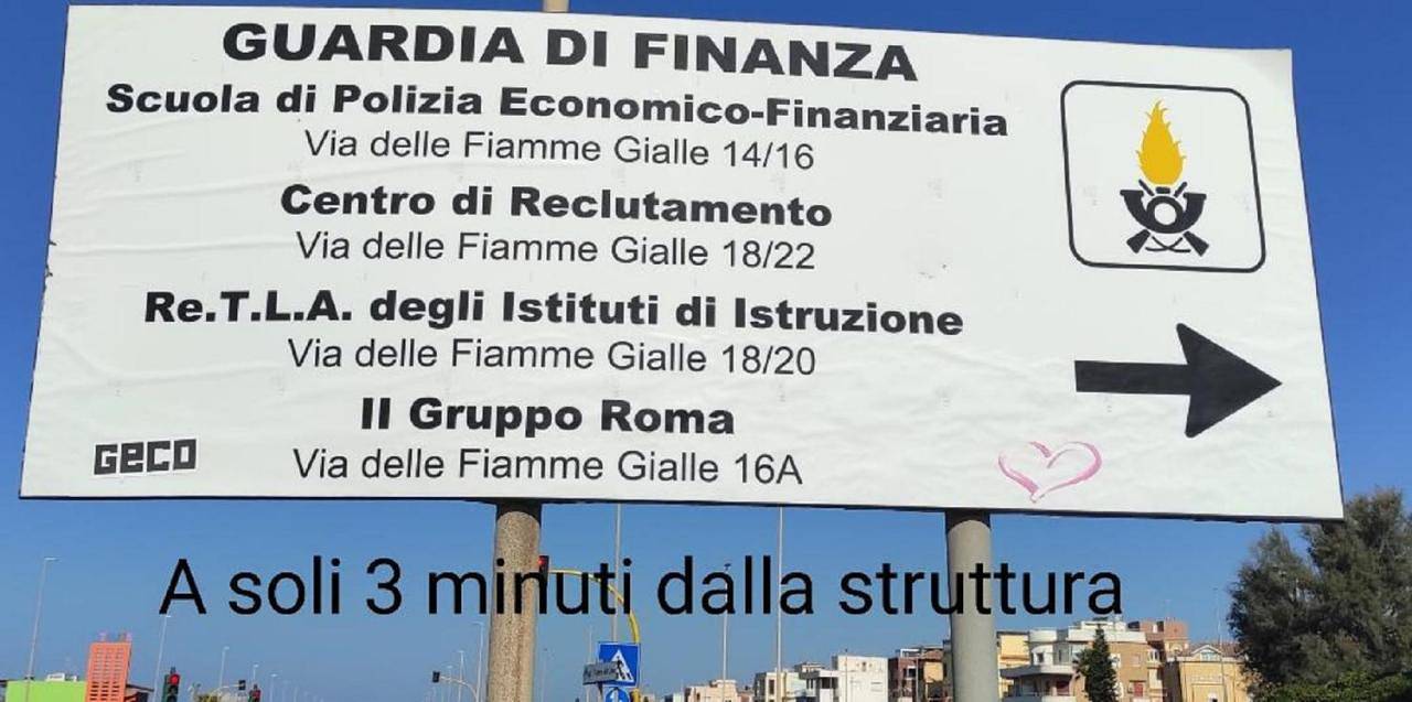 Triple Room with Private Bathroom in Ostia, Roma