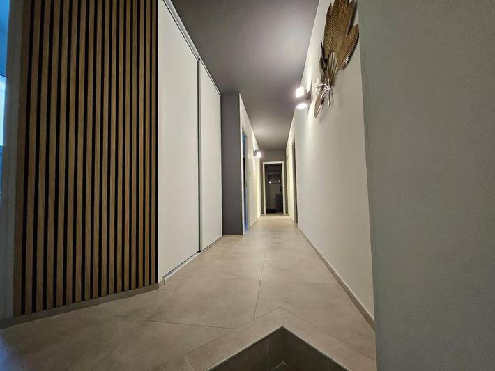 Location de vacances pour 10 personnes, avec terrasse ainsi que jacuzzi et piscine à Saint-Martin-de-Valgalgues - 4