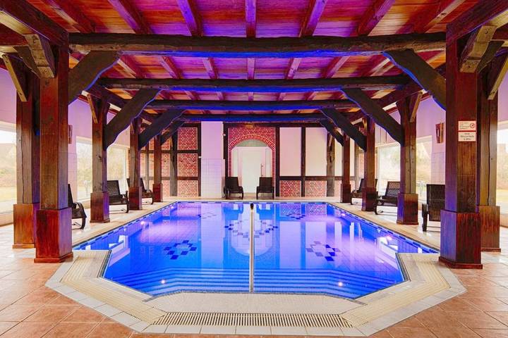 Hotel für 2 Personen, mit Terrasse und Garten sowie Pool und Sauna in Gerswalde