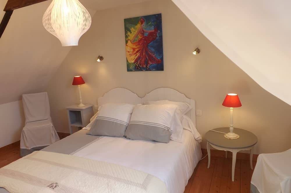 Location Gite Rural Entree Presqu Ile De Crozon in Saint-Ségal, Iroise