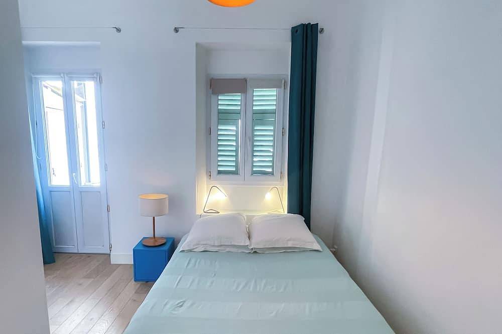 Appartement entier, Confort, charme, et lumière au Port de Nice in Nice, Région de Nice