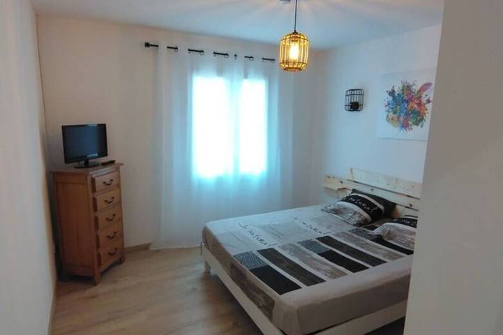 Location de vacances pour 9 personnes, avec terrasse et jardin à Laval-Saint-Roman - 3