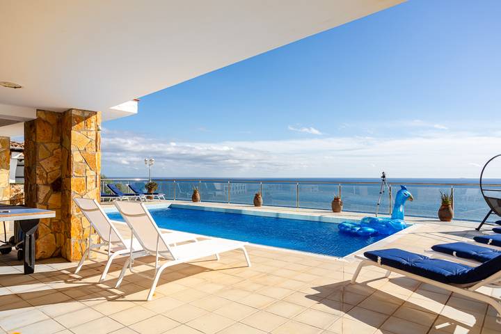 Chalet para 13 personas, con sauna además de jacuzzi y jardín, Se admiten mascotas en Provincia de Gerona - 3