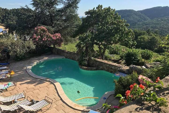 Location de vacances pour 26 personnes à Ailhon - 4