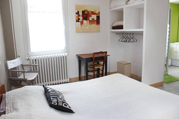Appartement entier, Appartement en duplex proche centre ville et gare in Laval, Mayenne