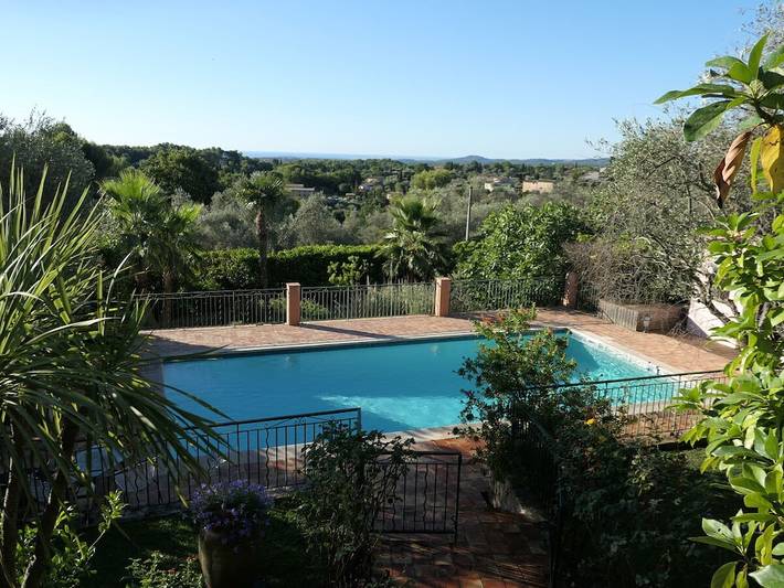 Maison de vacances pour 4 personnes, avec jardin et piscine, animaux acceptés à Le Rouret