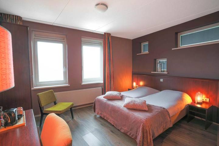 Hotel für 4 Personen, mit Balkon und Terrasse