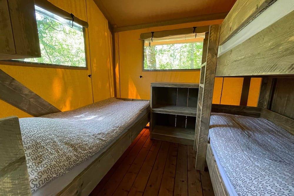 Luxury Lodge - Lodges du Bois Dodo in Septfonds, Quercy