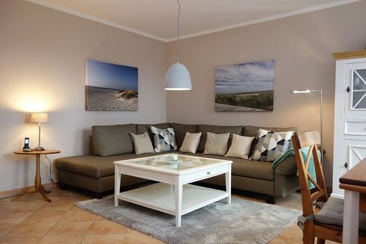 Ferienwohnung für 4 Personen, mit Ausblick und Garten in Alkersum - 2