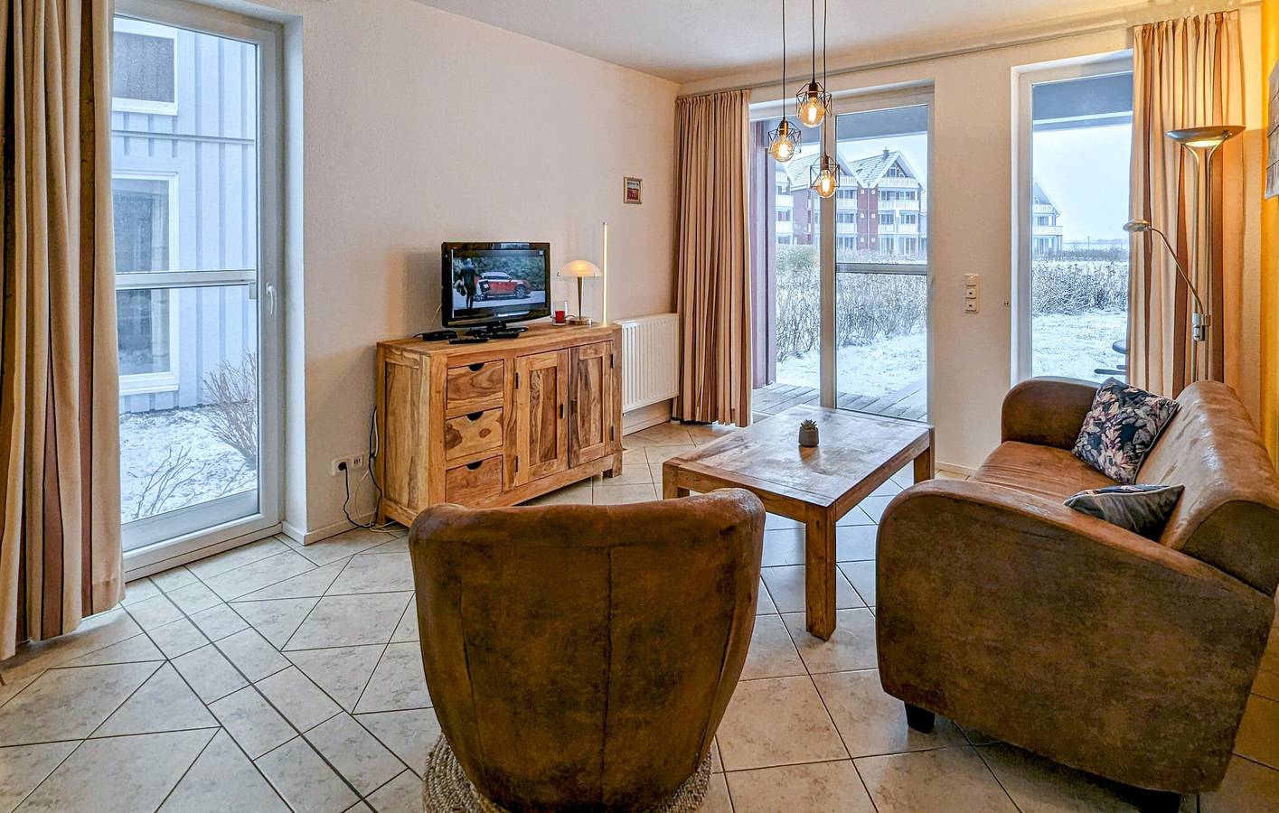 Ganze Ferienwohnung, Rückzugsort am Strand mit Terrasse und Parkplatz - 2,5 km entfernt in Rechlin, Müritz