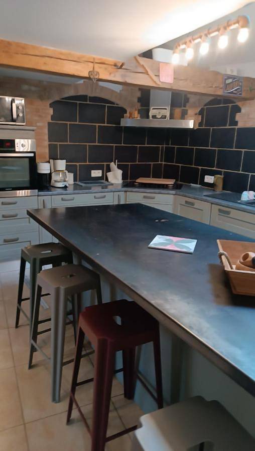 Location de vacances pour 8 personnes, avec vue et terrasse à Rabat-les-Trois-Seigneurs - 2