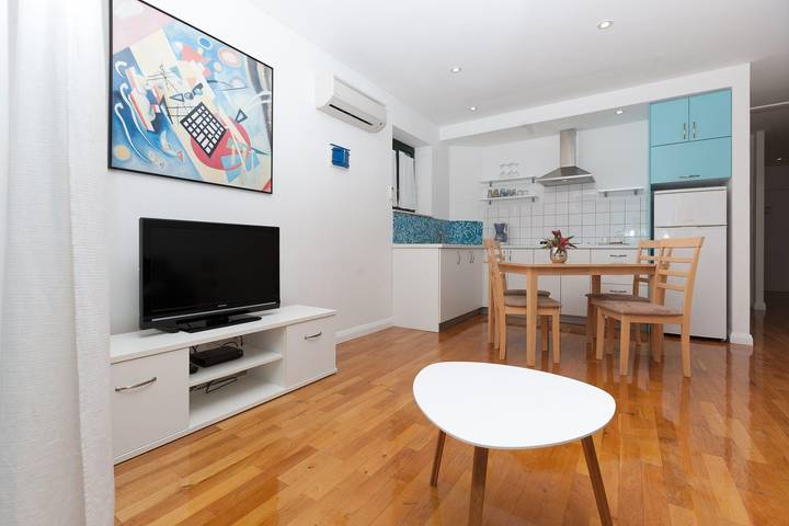 Ferienwohnung für 4 Personen, mit Balkon und Garten in Bibinje - 4