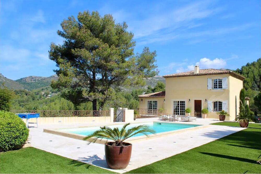 Luxurious Provencal Bastide of 350 M2 in Marseille, Marseille region