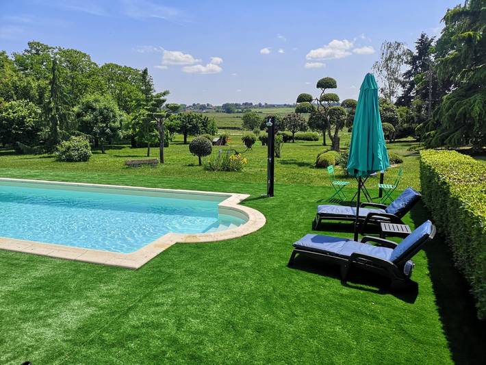 Gîte pour 15 personnes, avec piscine ainsi que jardin et terrasse dans Saint-Amand-Montrond - 3