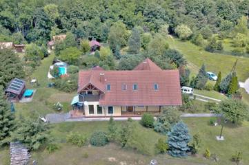 Ferienhaus für 16 Personen, mit Garten und Ausblick sowie Pool, mit Haustier in St. Peter