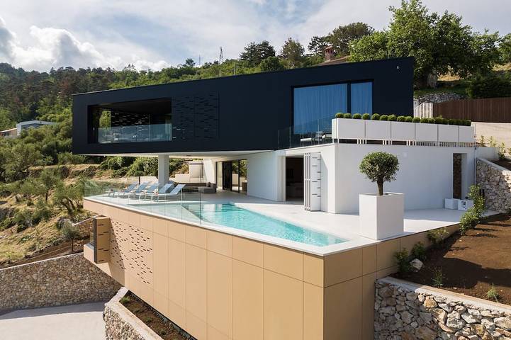 Ferienhaus für 8 Personen, mit Garten und Balkon sowie Whirlpool und Sauna, mit Haustier in Mošćenice