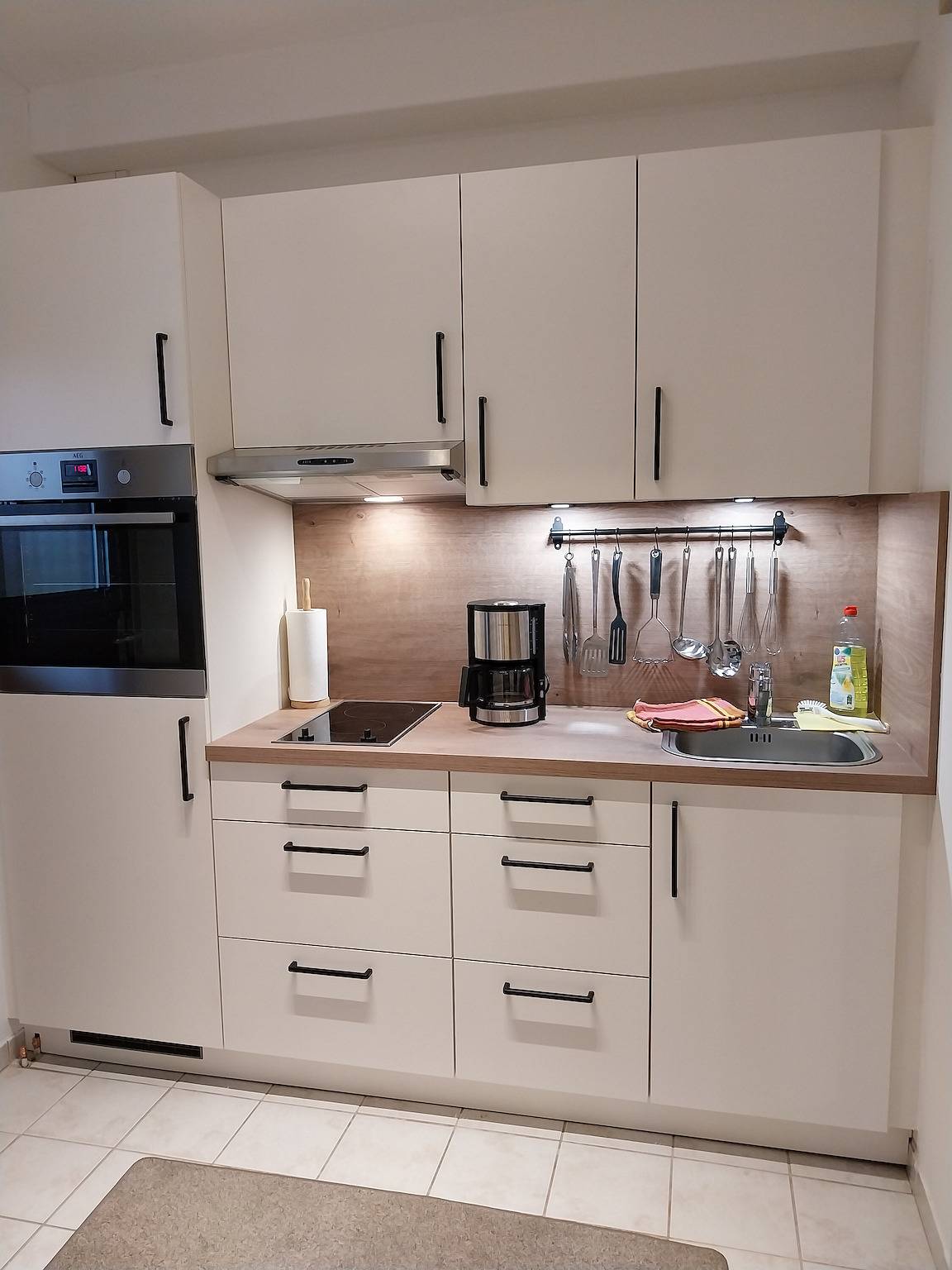 Ganze Wohnung, Ferienwohnung Steingraf" mit privater Terrasse, privatem Garten und Wi-Fi in Sahlenburg, Cuxhaven