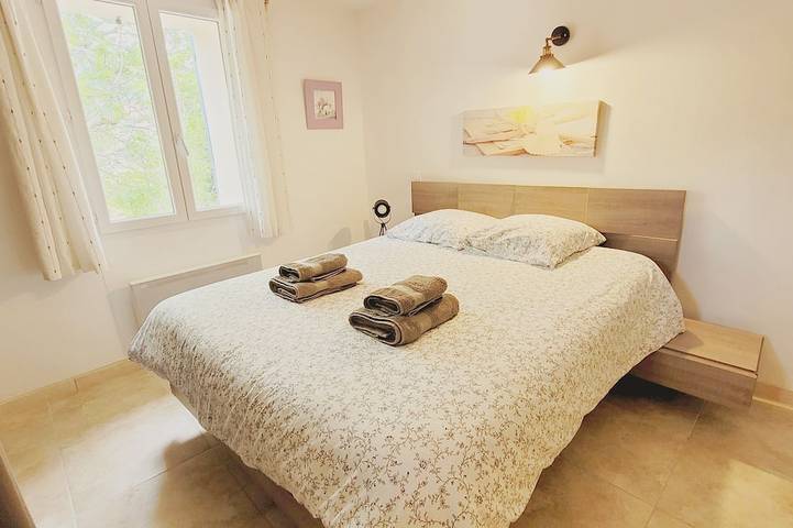 Location de vacances pour 6 personnes, avec jardin à Callas - 2